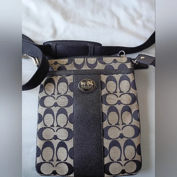 Coach Black and Tan Signature Crossbody Bag W Matching Wallet - Picture 2 of 7